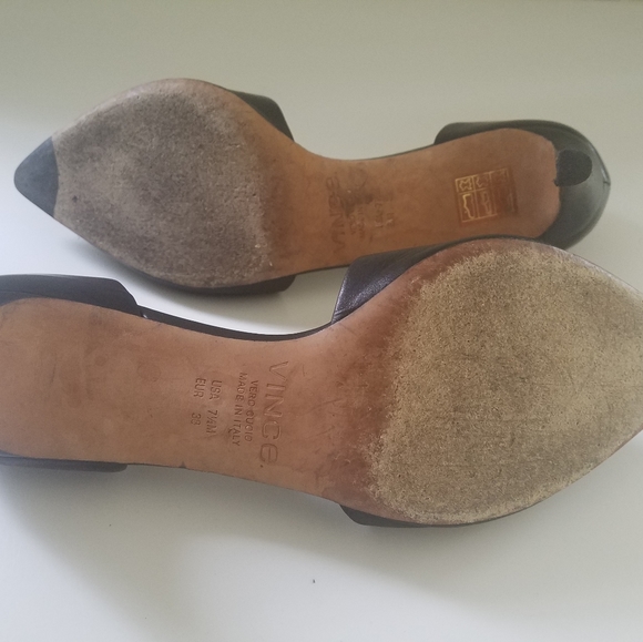 Gorgeous VINCE black Aurelian kitten heels - Picture 6 of 8